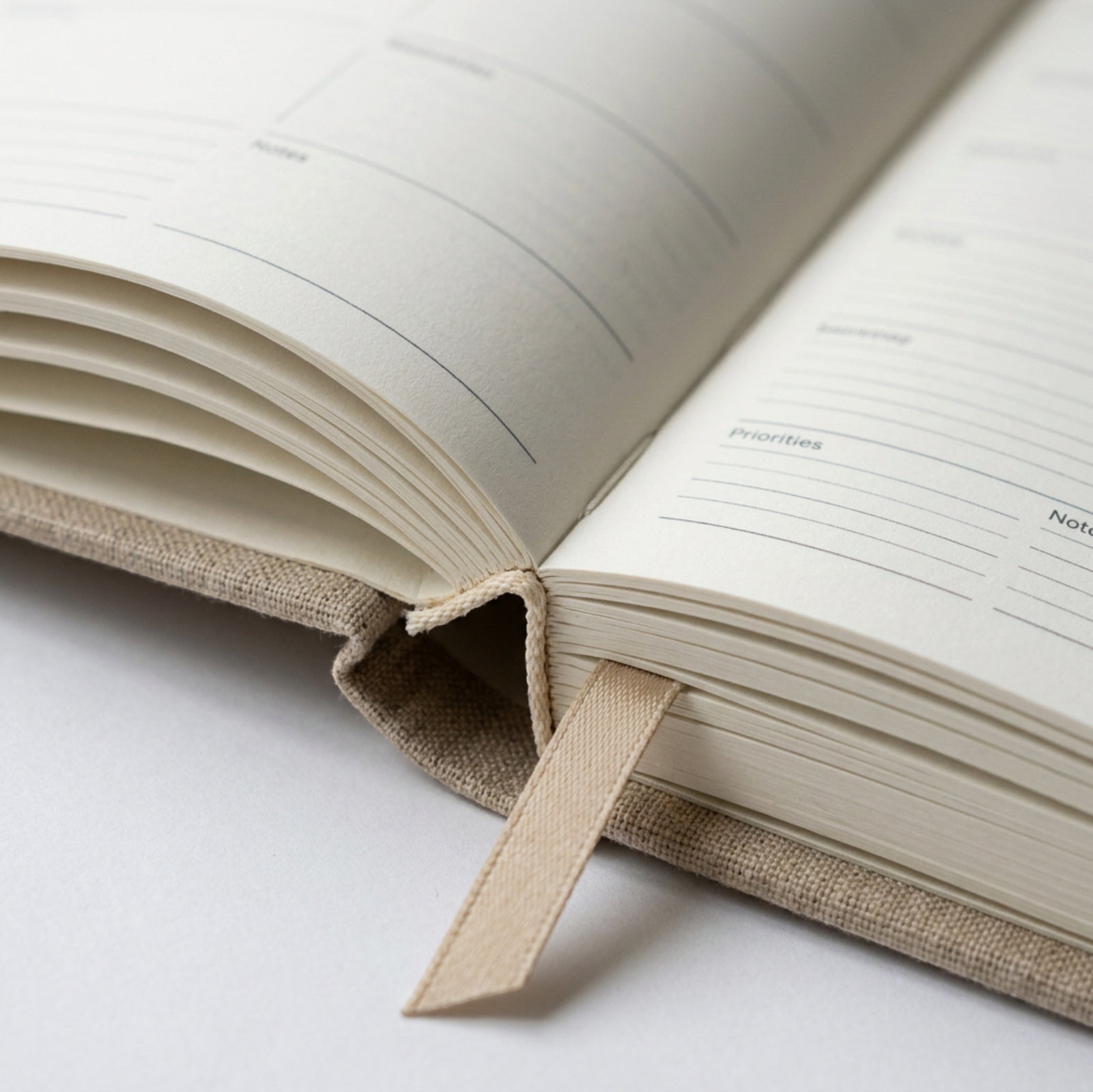 Spacelys Weekframe Undated Weekly Planner B5 Sand 160 Pages - Detail view